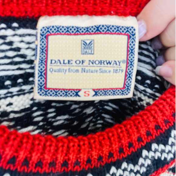 Dale of Norway Men's Ski Sweater Norwegian Wool Navy Pullover Small - Picture 4 of 4